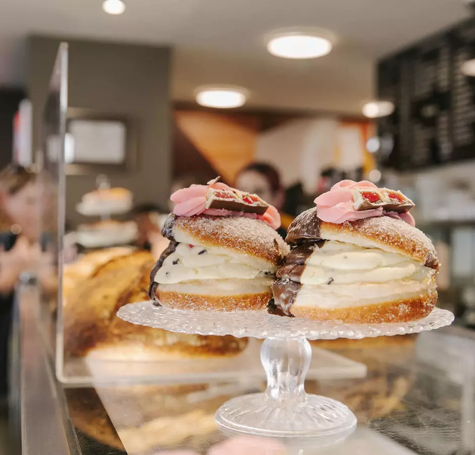 Glamour Cake Doughnuts