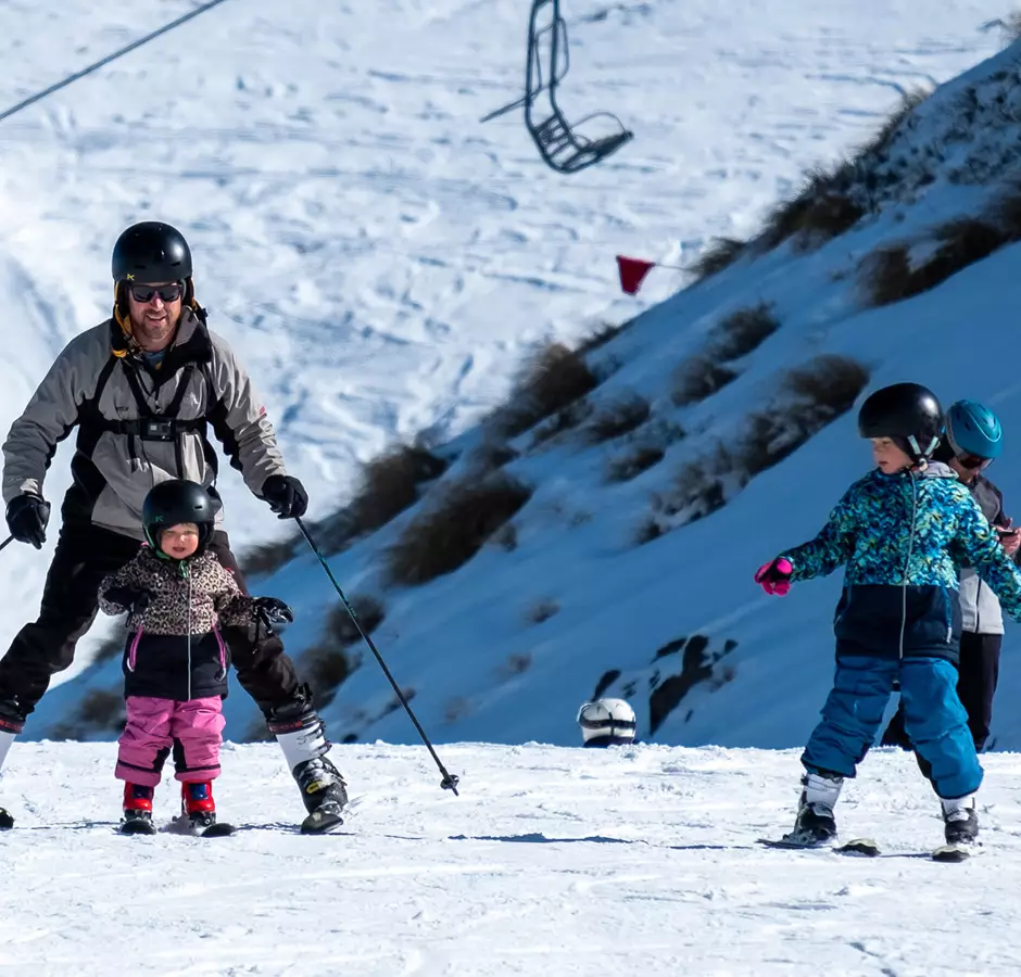 Mt Hutt Family Skiing